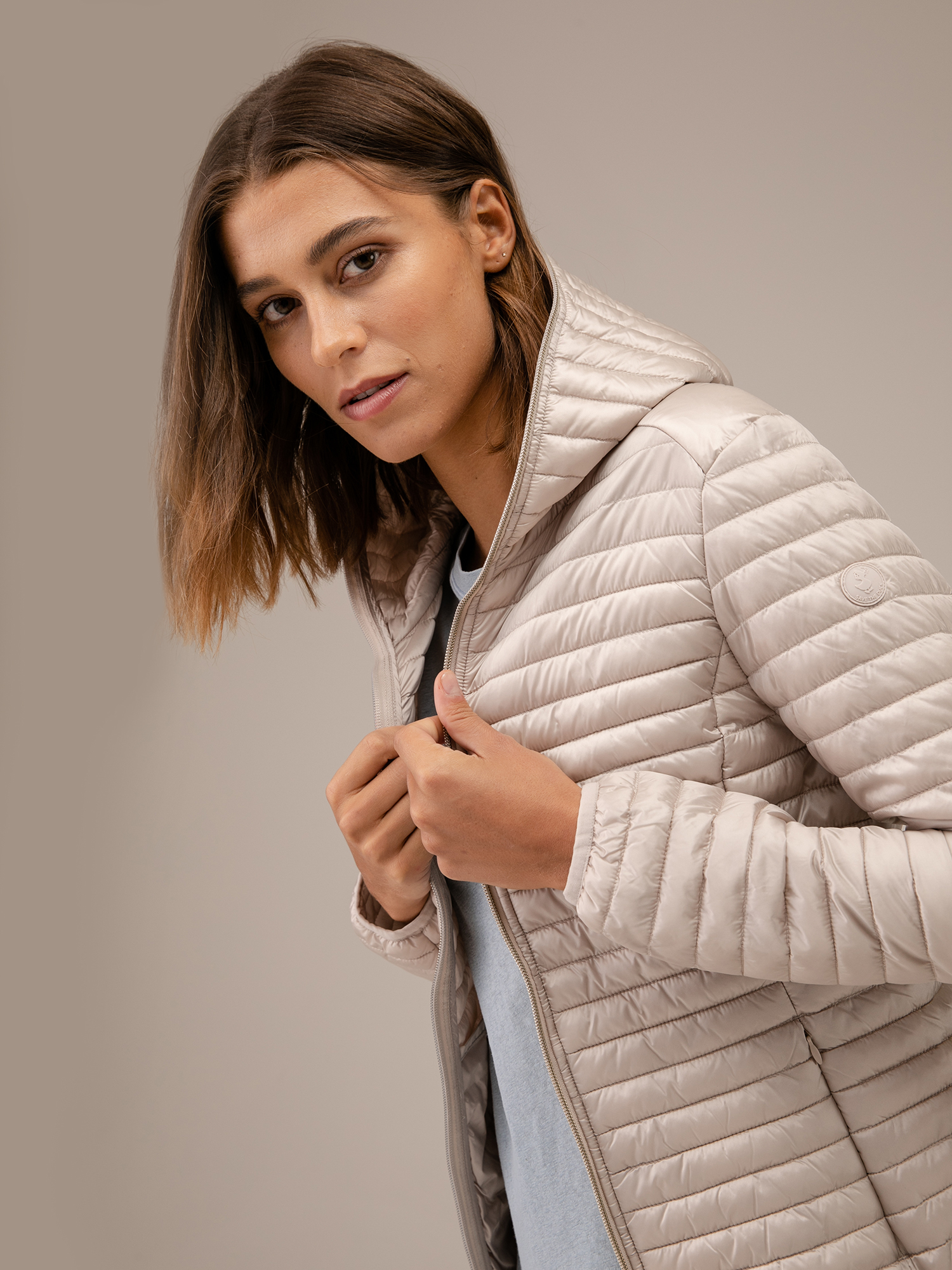 Detailansicht von Taillierte Steppjacke von SAVE THE DUCK