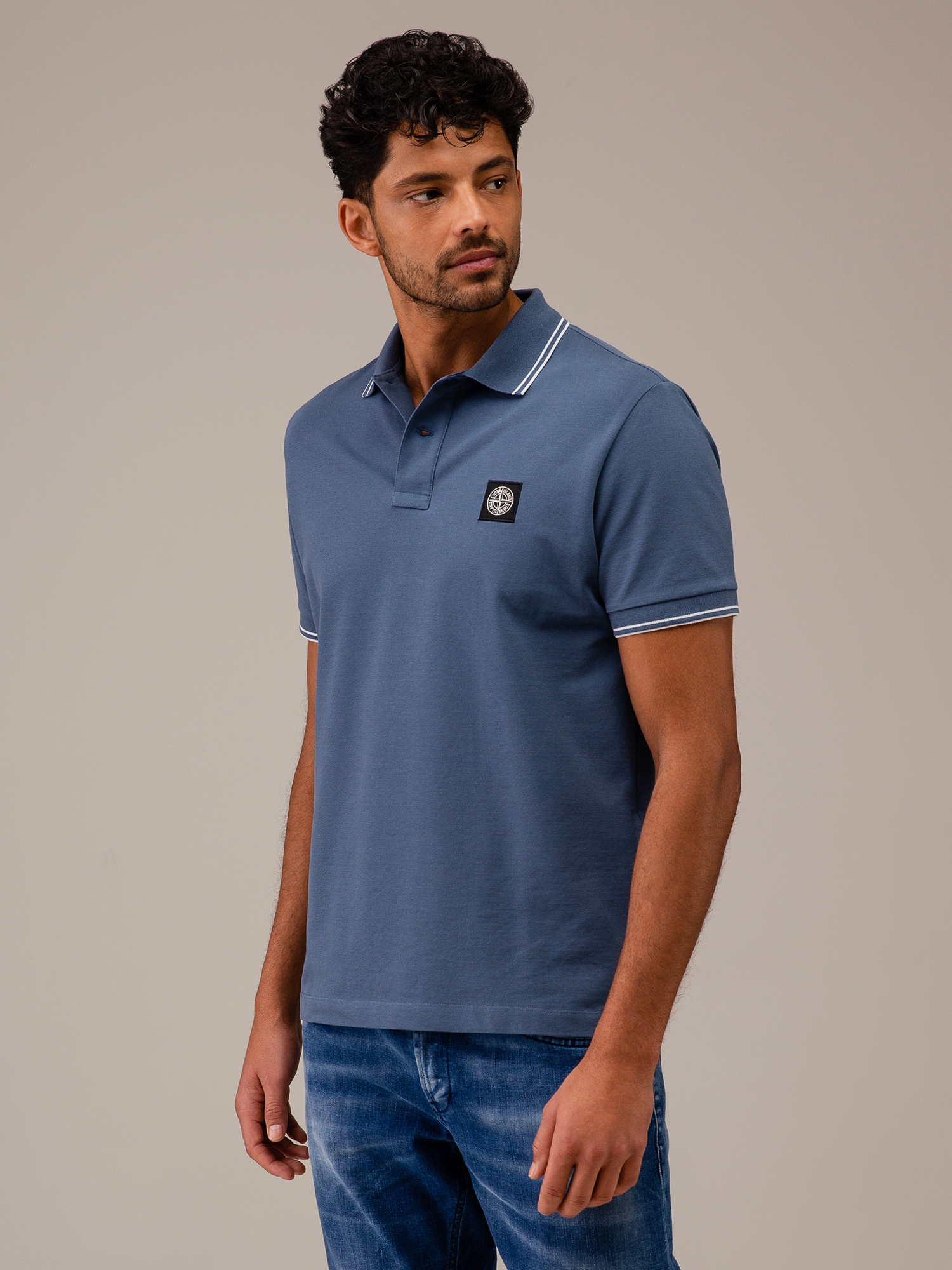 Detailansicht von Kurzarm-Poloshirt aus Baumwolle von STONE ISLAND