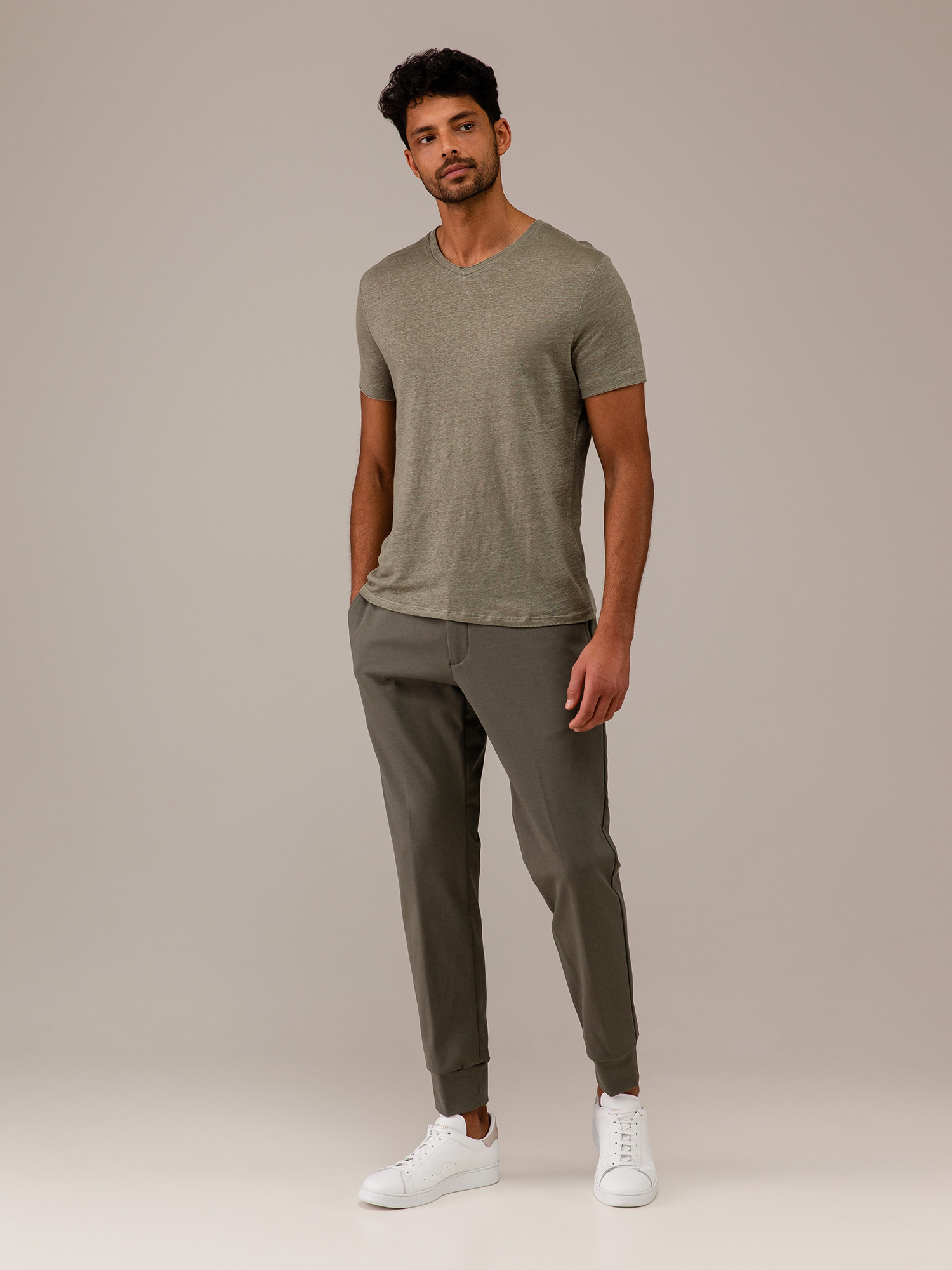 Detailansicht von T-Shirt aus Leinen von KIEFERMANN