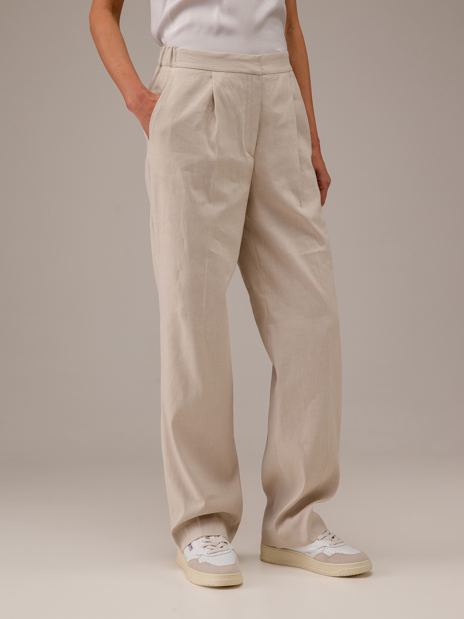 Detailansicht von Weite Hose aus Leinen von ANTONELLI