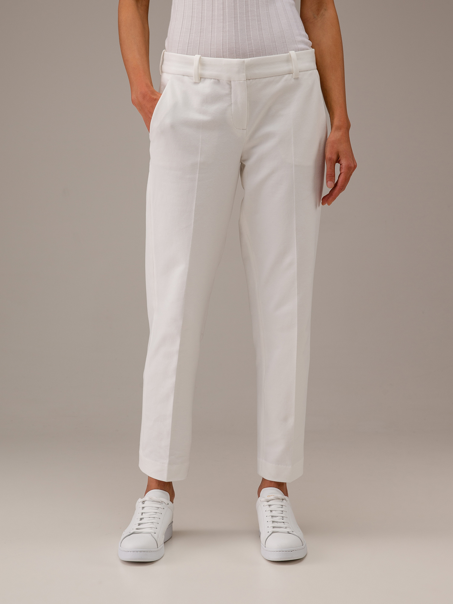 Detailansicht von Chinohose aus Baumwolle von CIRCOLO