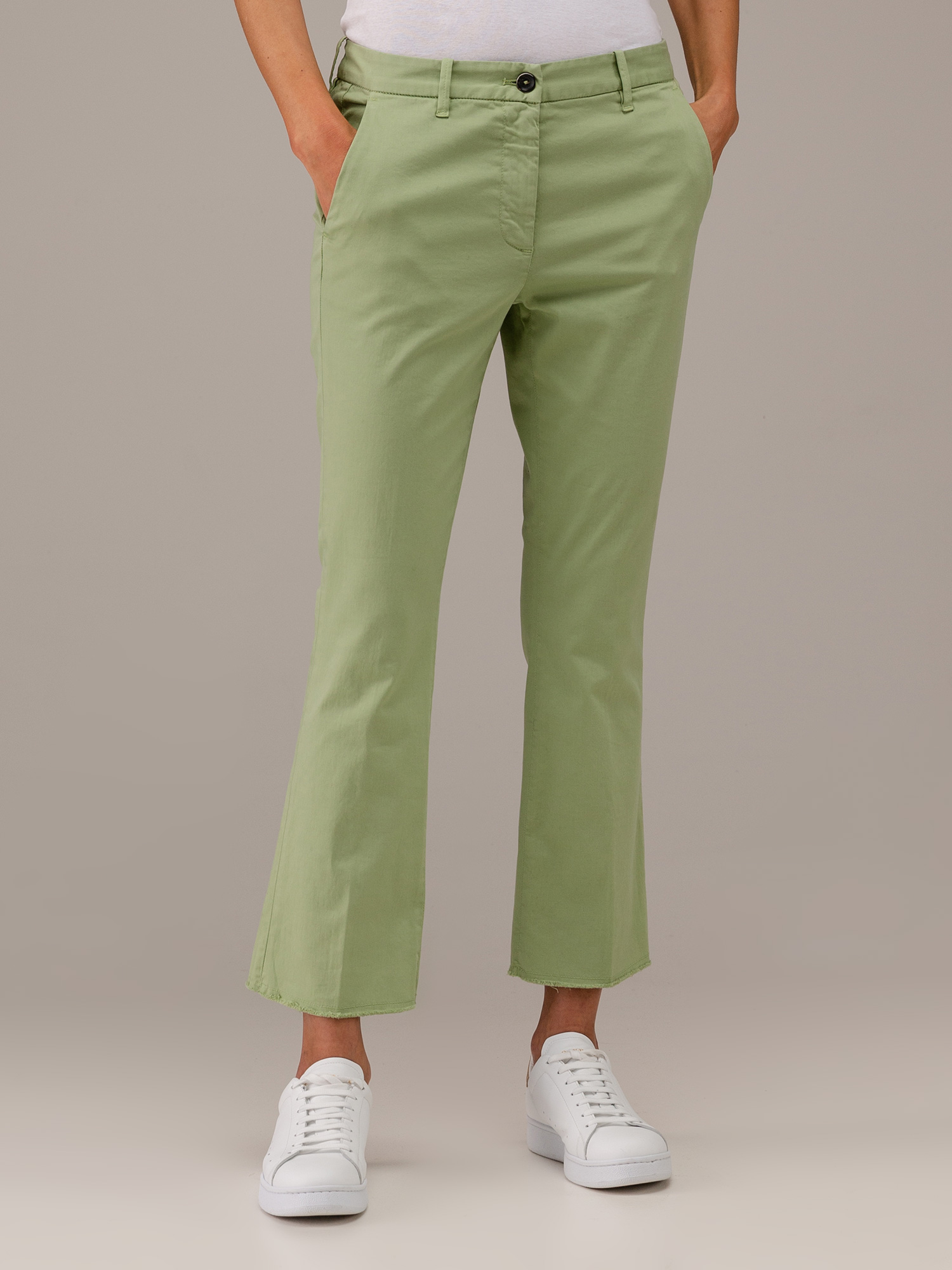 Detailansicht von Cropped Bootcut Hose von NINE IN THE MORNING