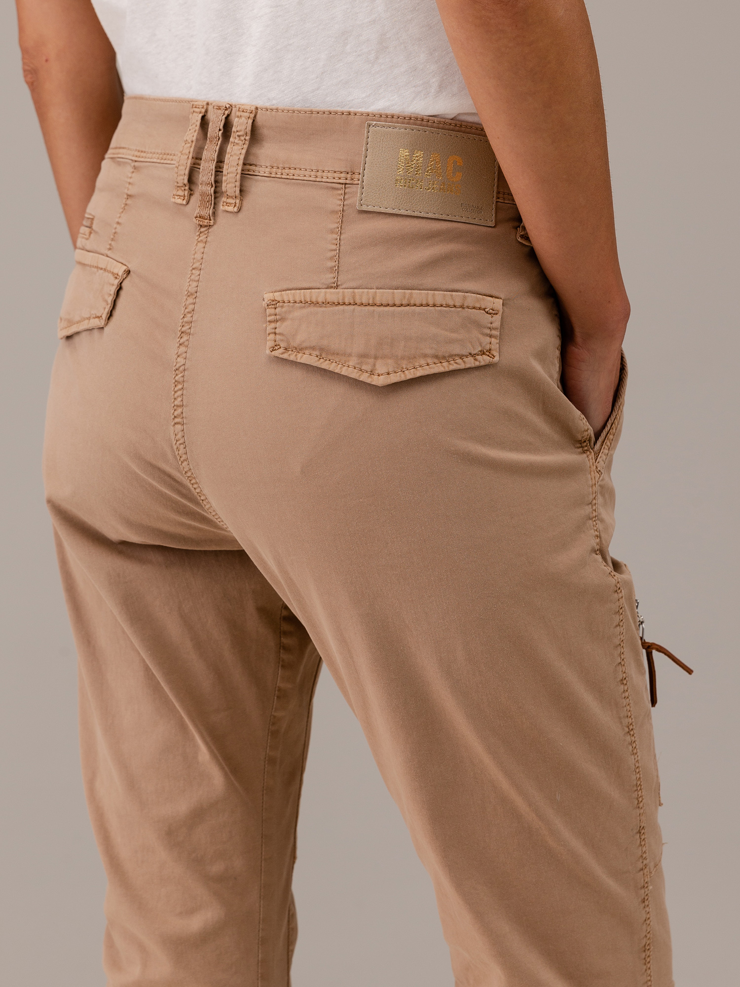 Detailansicht von Cargohose von MAC