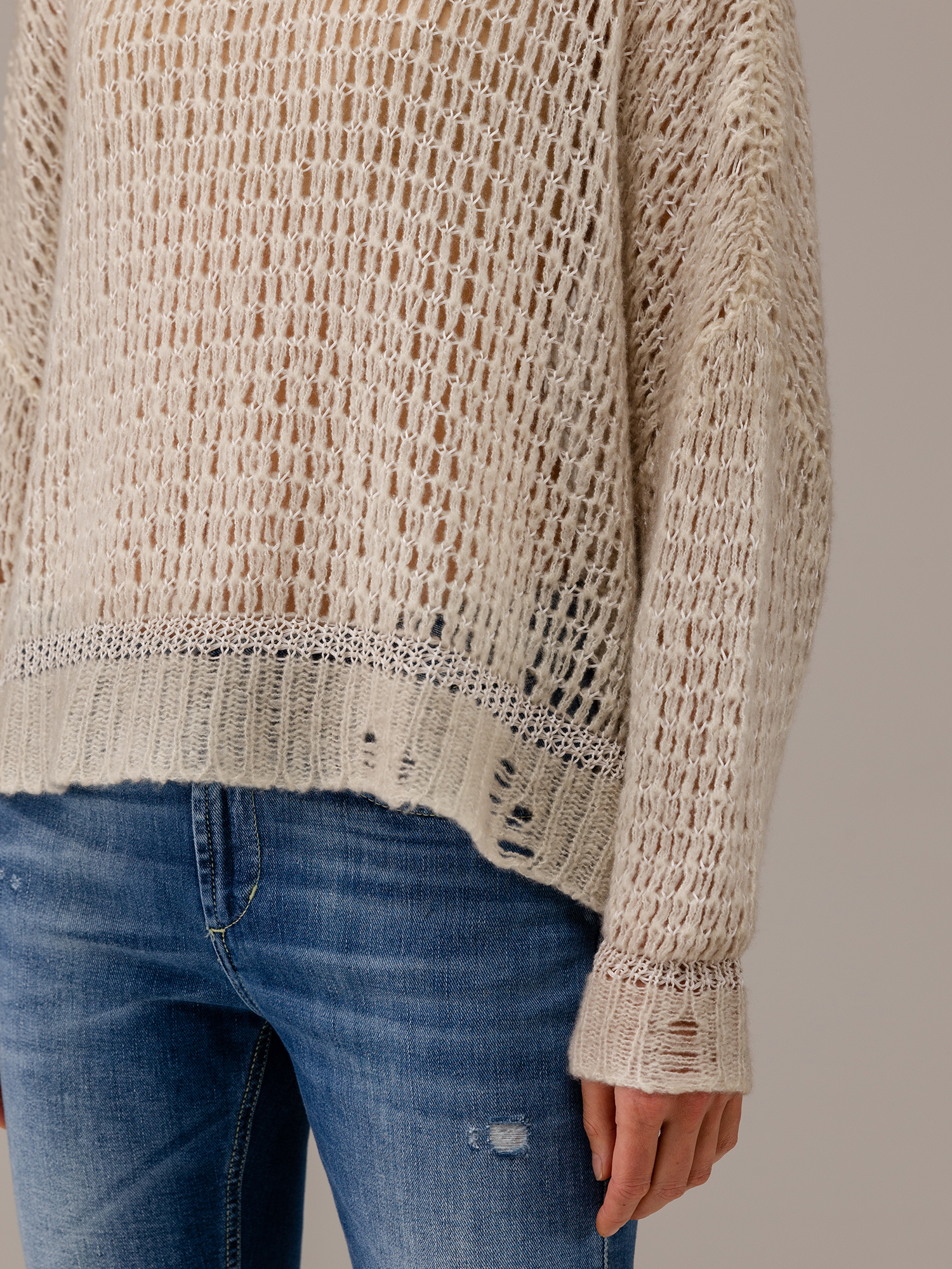 Detailansicht von Leichter Pullover aus Cashmere von AVANT TOI