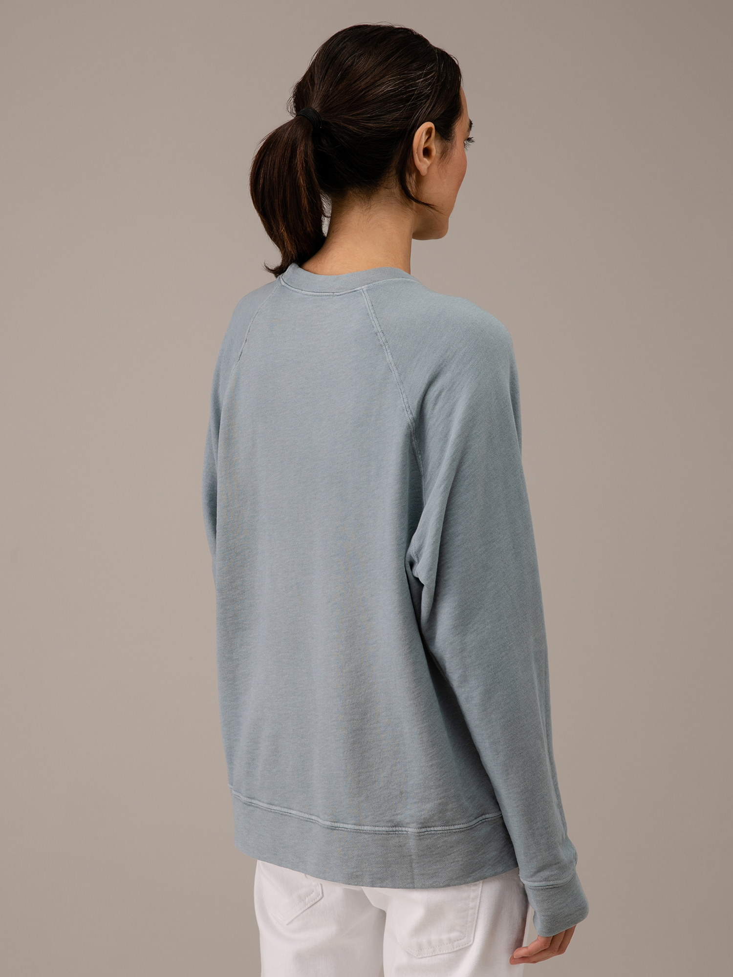 Detailansicht von Sweatshirt aus Baumwolle von JAMES PERSE