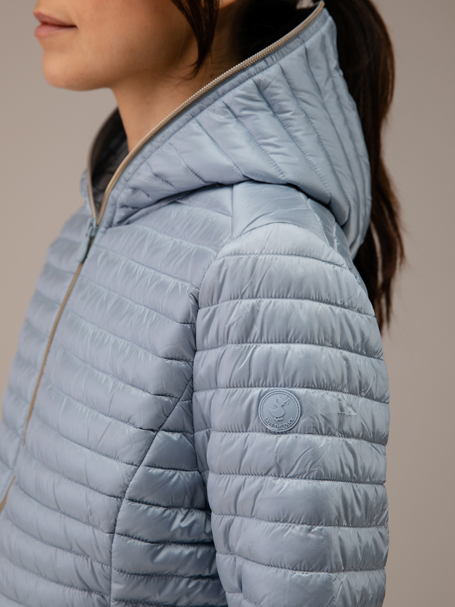 Detailansicht von Taillierte Steppjacke von SAVE THE DUCK
