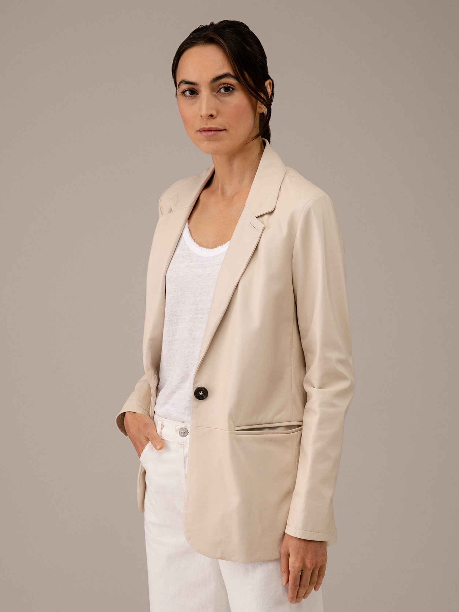 Detailansicht von Nappa-Lederblazer von OAKWOOD