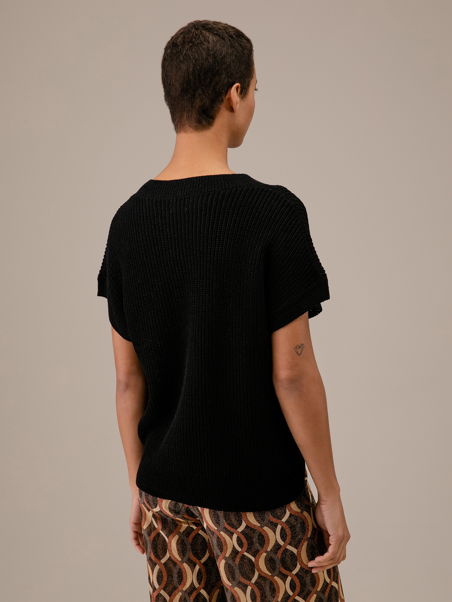 Detailansicht von Kurzarm-Pullover aus Baumwolle von DANIELS