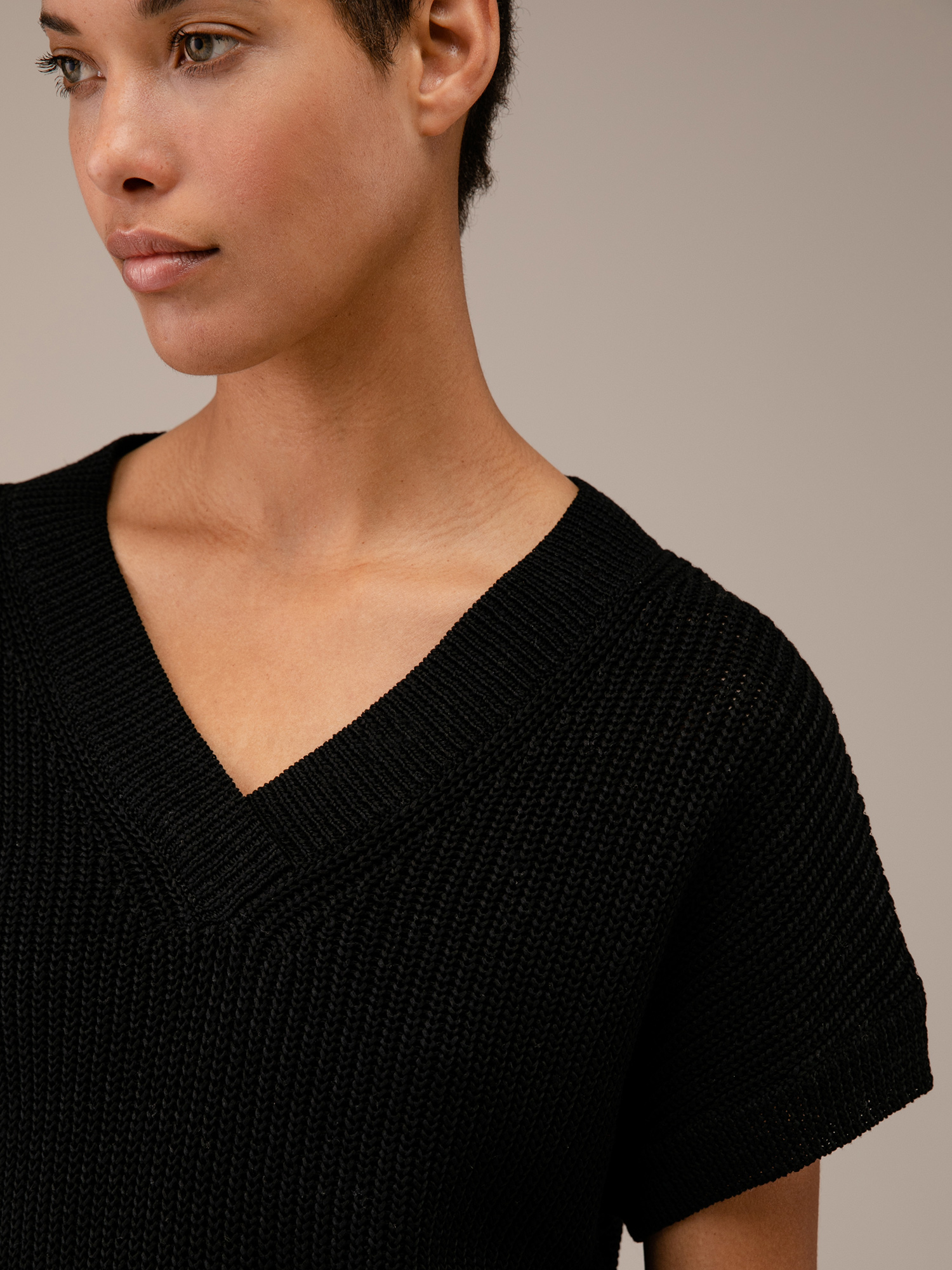 Detailansicht von Kurzarm-Pullover aus Baumwolle von DANIELS