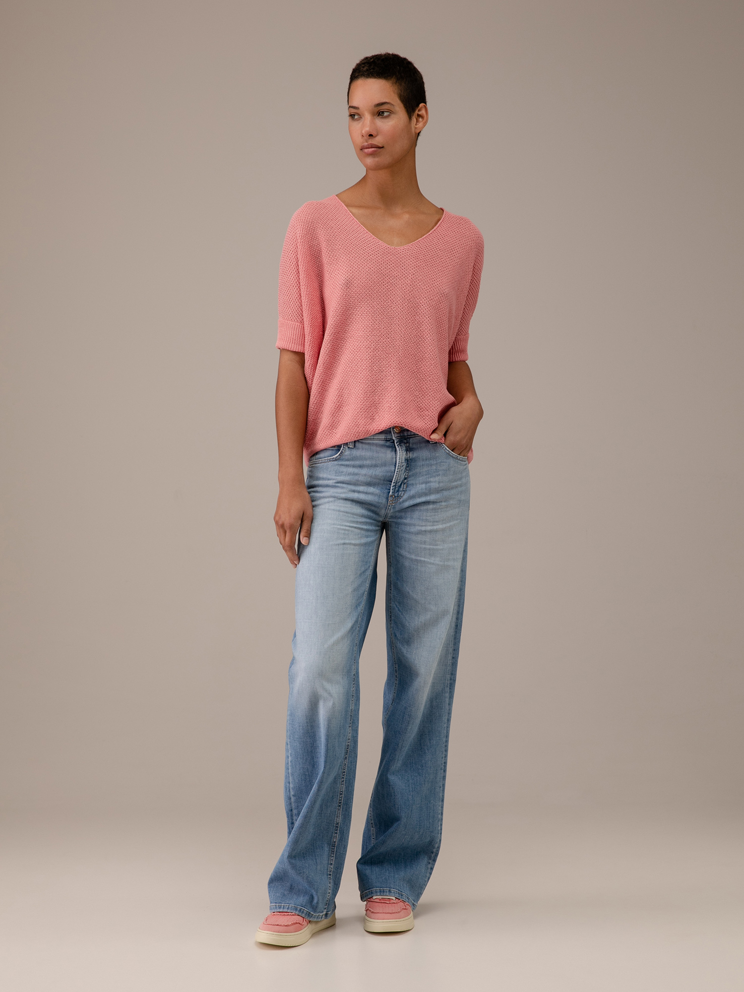 Detailansicht von Kurzarm-Pullover aus Leinen von DANIELS