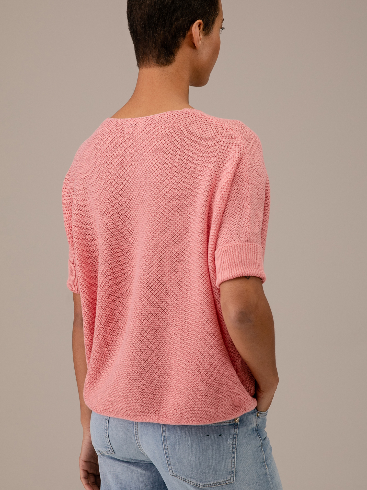 Detailansicht von Kurzarm-Pullover aus Leinen von DANIELS