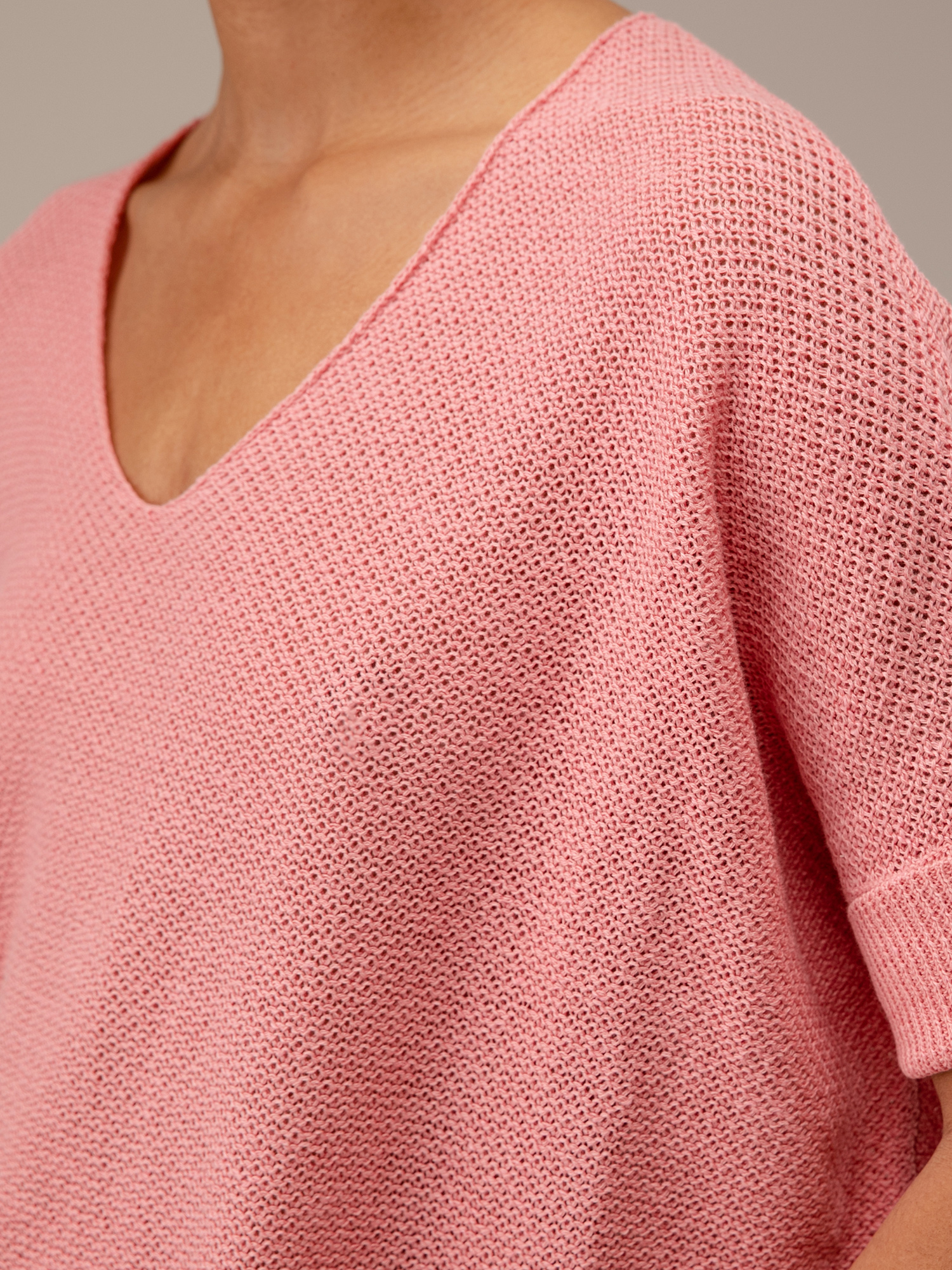 Detailansicht von Kurzarm-Pullover aus Leinen von DANIELS