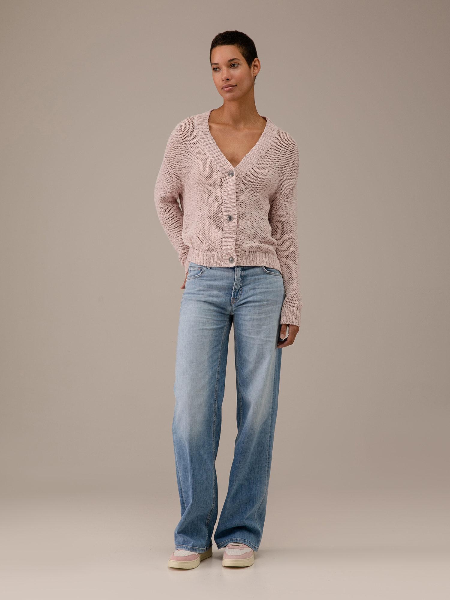 Detailansicht von Strickjacke aus Baumwolle von DANIELS