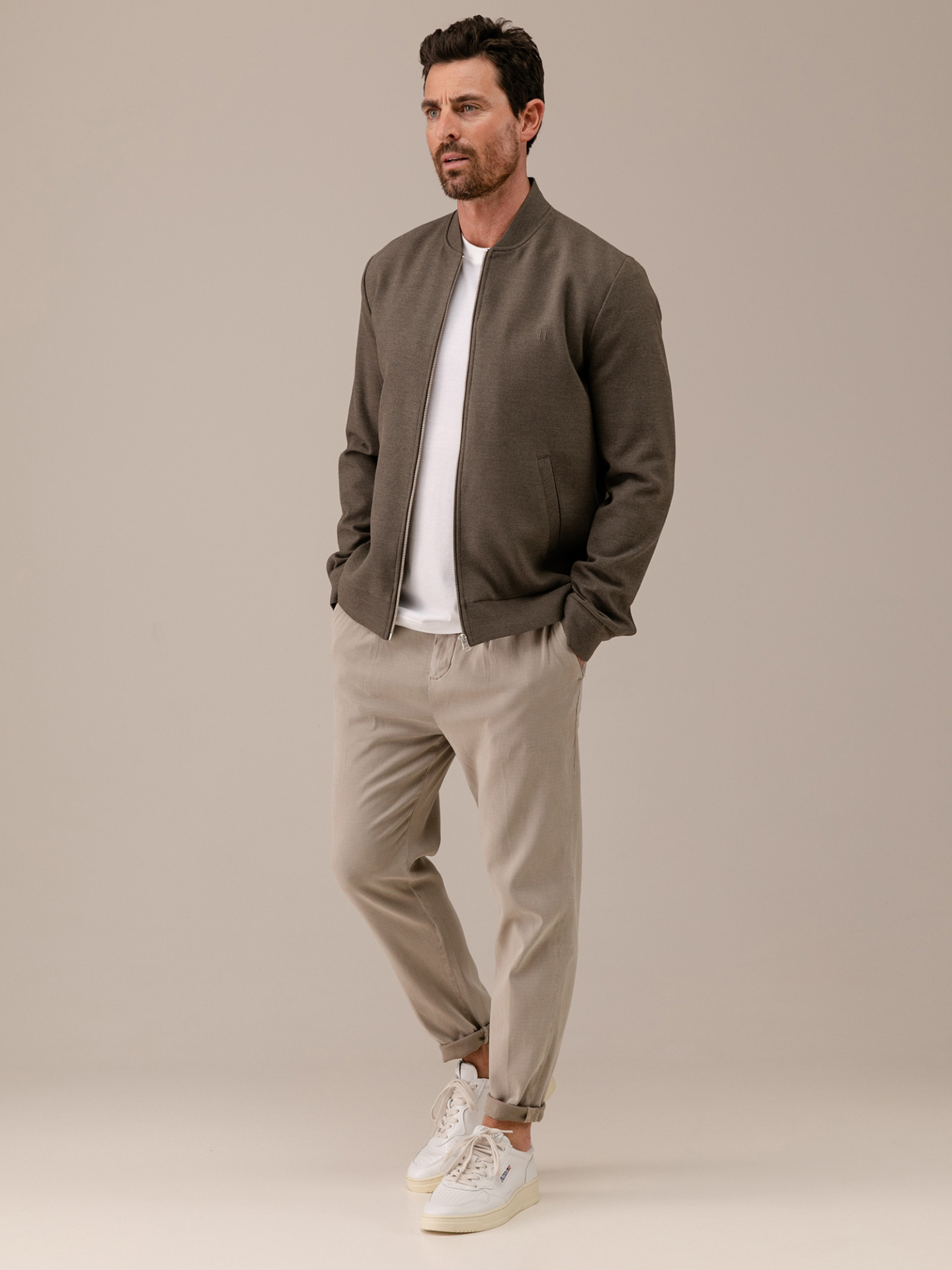 Detailansicht von Bomberjacke von LES DEUX