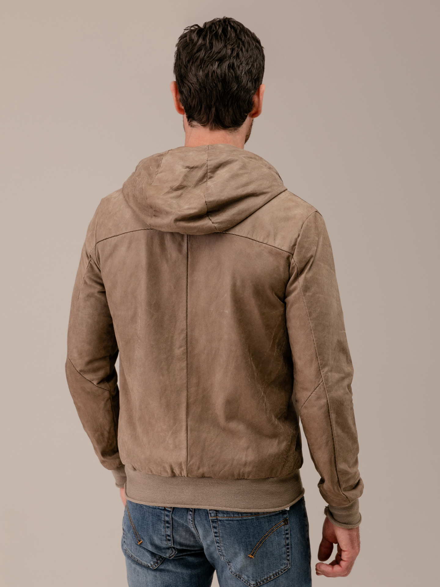 Detailansicht von Lederjacke von GIORGIO BRATO