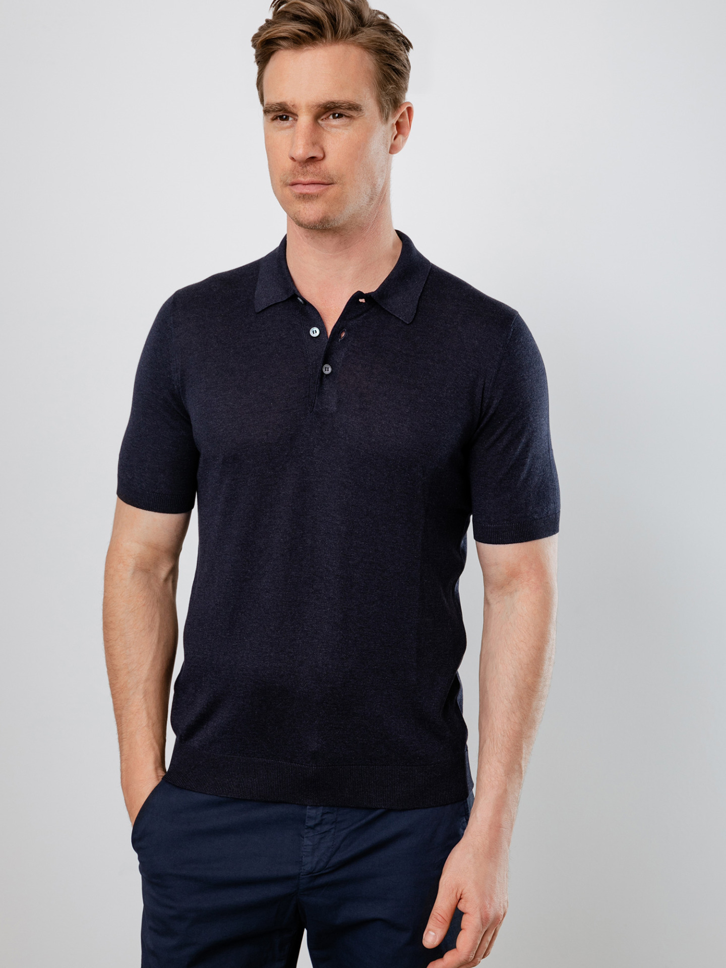 Detailansicht von Poloshirt aus Seide von GRAN SASSO