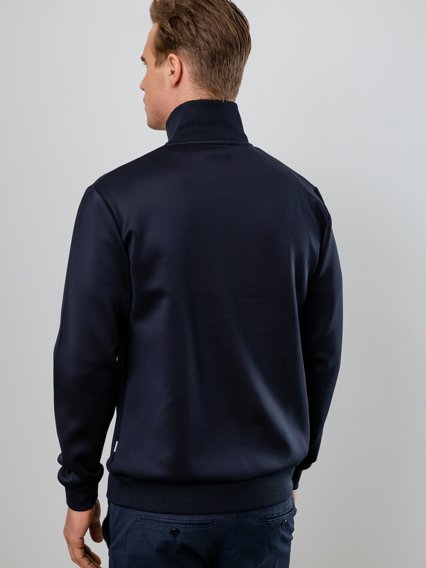 Detailansicht von College-Jacke von LES DEUX