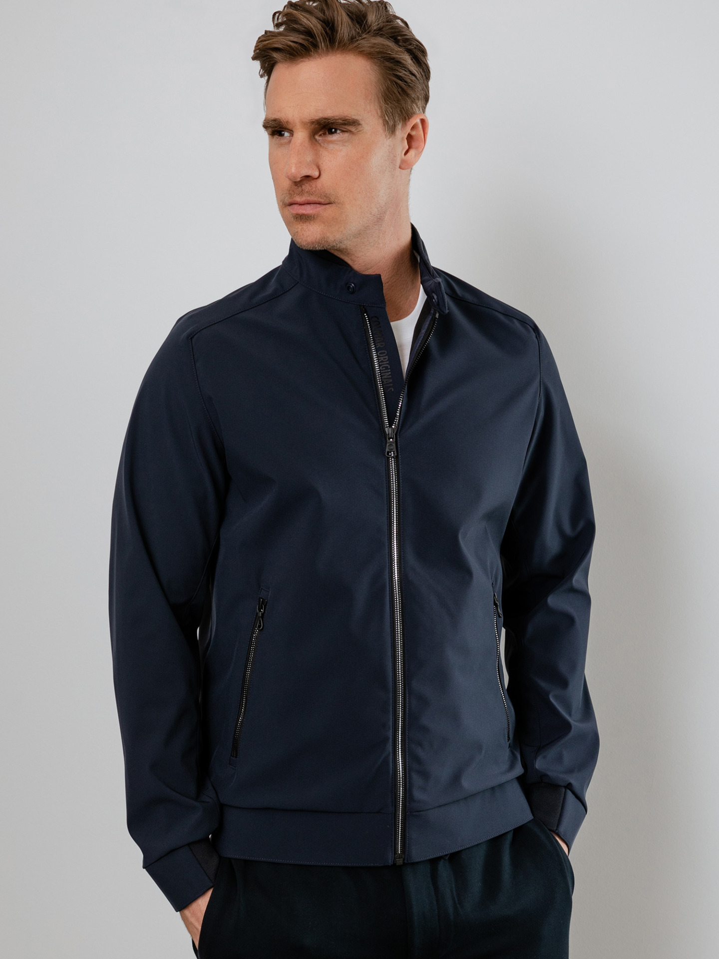 Detailansicht von Leichte Jacke von COLMAR