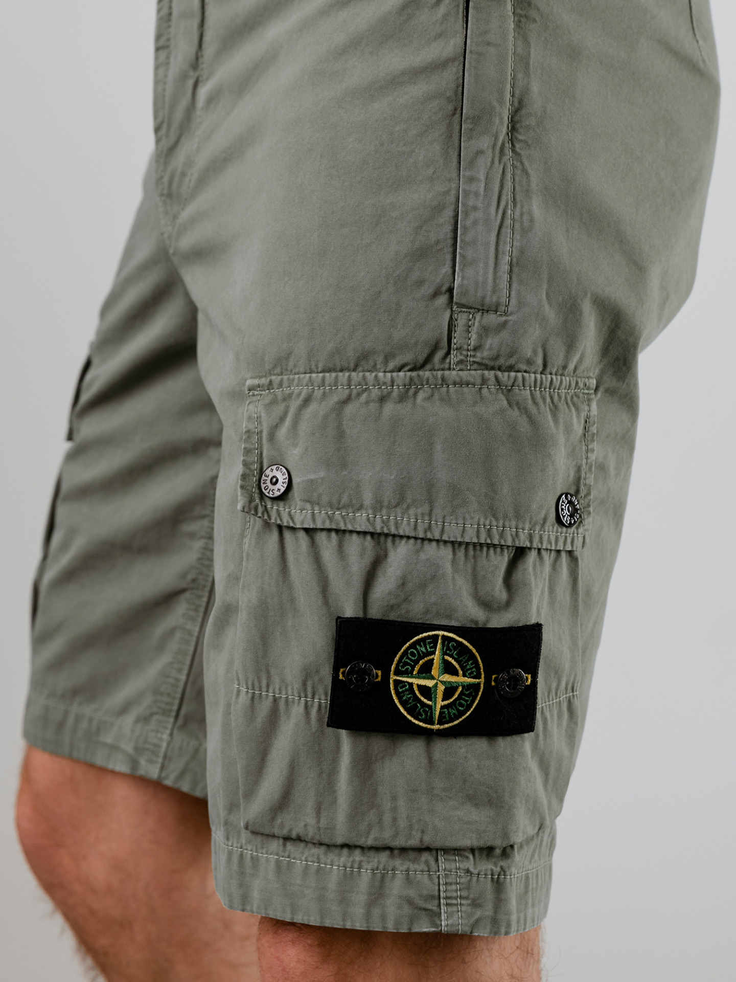 Detailansicht von Bermudas aus Baumwolle von STONE ISLAND