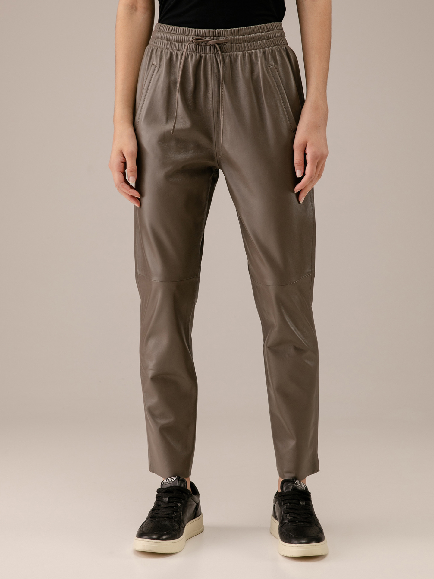 Detailansicht von Nappa-Lederhose von OAKWOOD