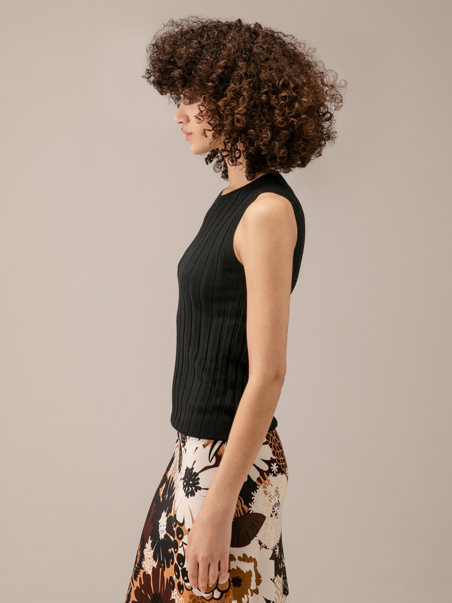 Detailansicht von Stricktop aus Schurwolle von ALLUDE