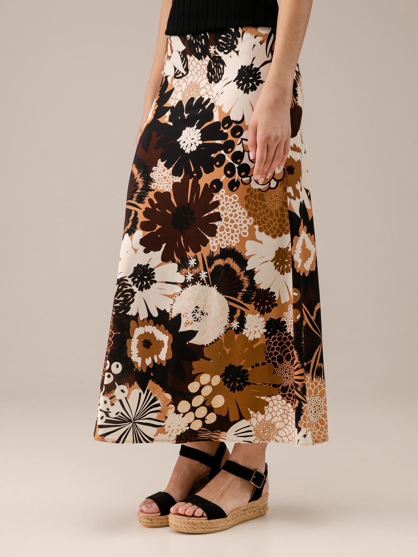 Detailansicht von Maxi-Rock von SIYU