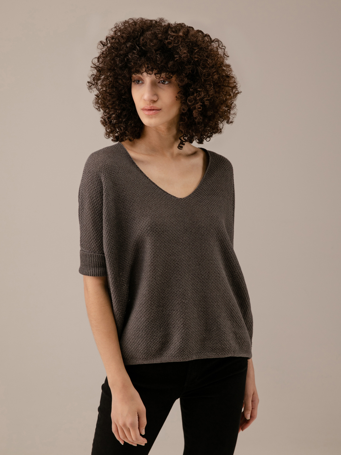 Detailansicht von Kurzarm-Pullover aus Leinen von DANIELS