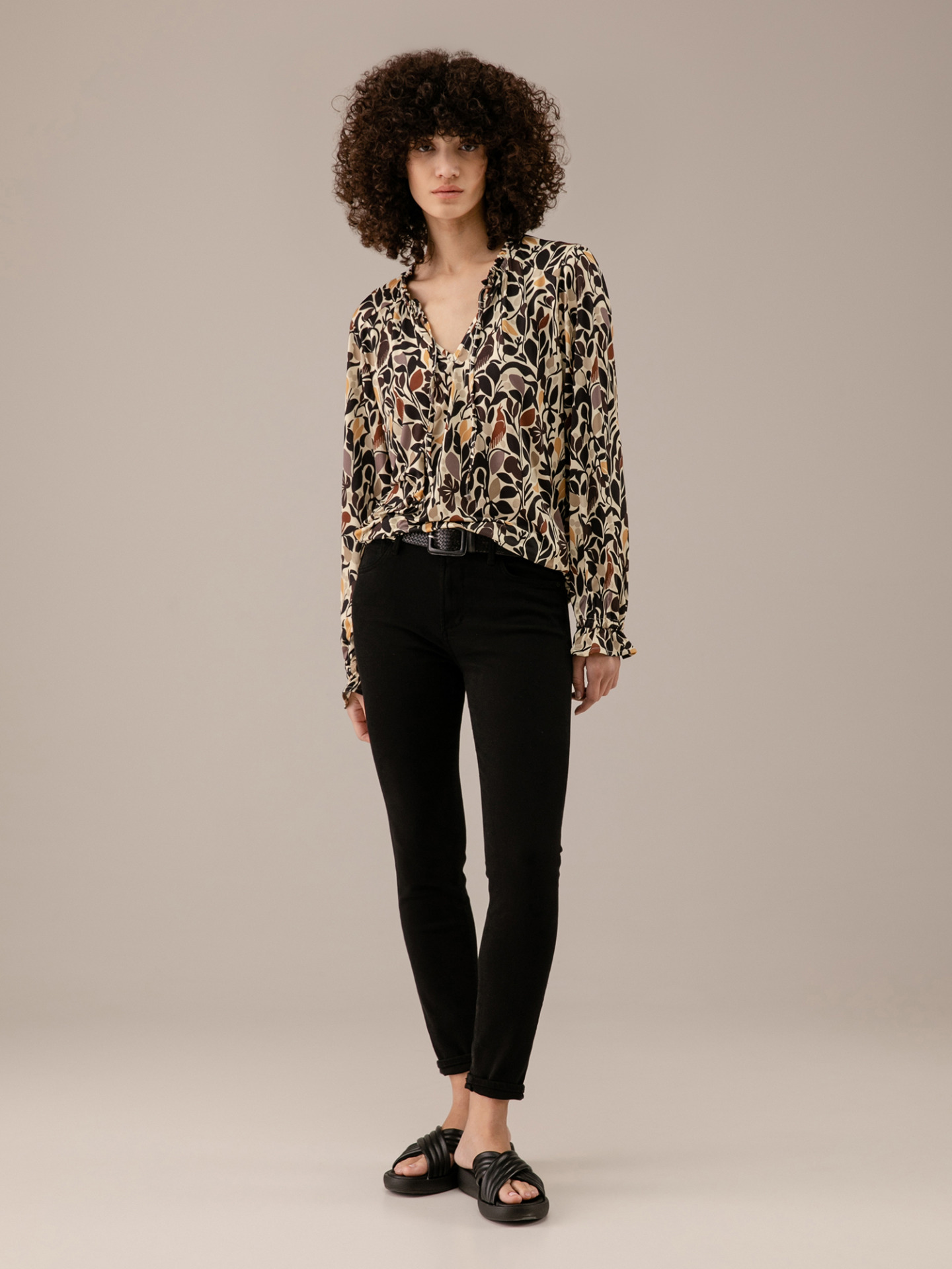 Detailansicht von Gemusterte Bluse von DANIELS