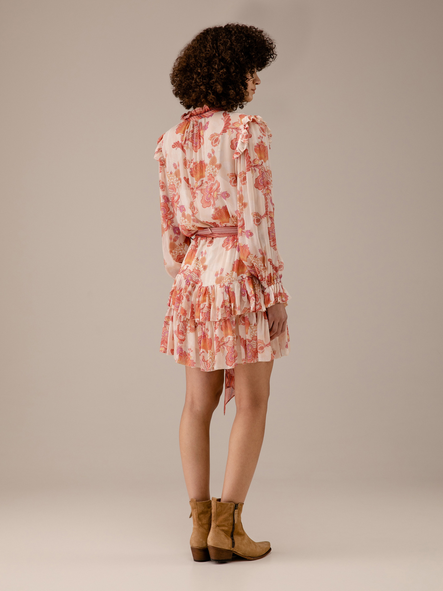 Detailansicht von Kurzes Kleid von DREAM CATCHER