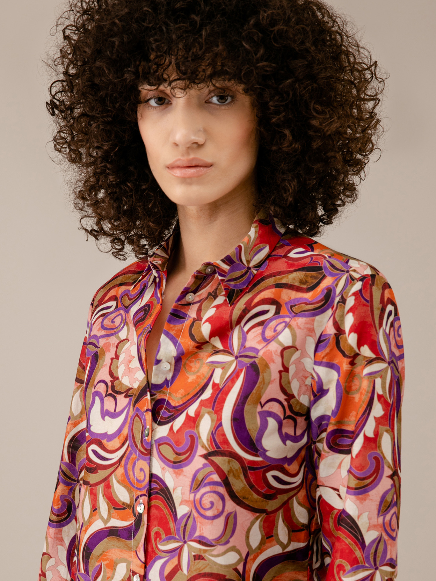 Detailansicht von Gemusterte Baumwollbluse von DANIELS