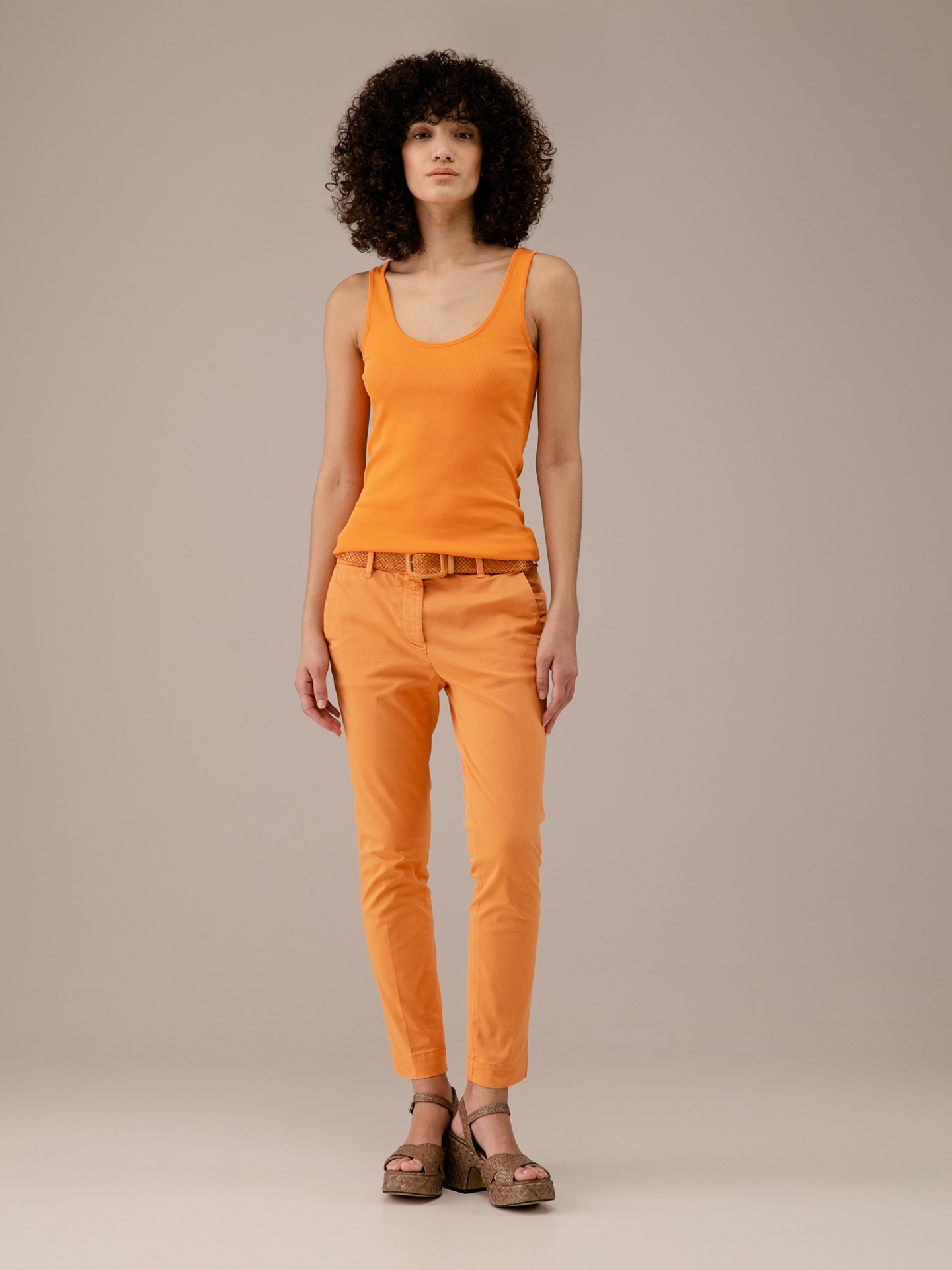 Detailansicht von Chinohose aus Baumwolle von NINE IN THE MORNING