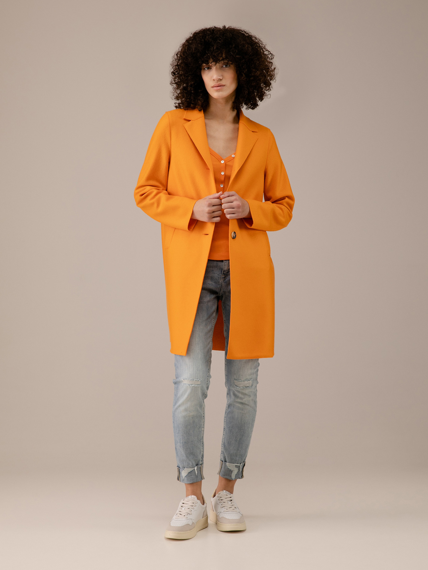 Detailansicht von Schurwollmantel von HARRIS WHARF LONDON