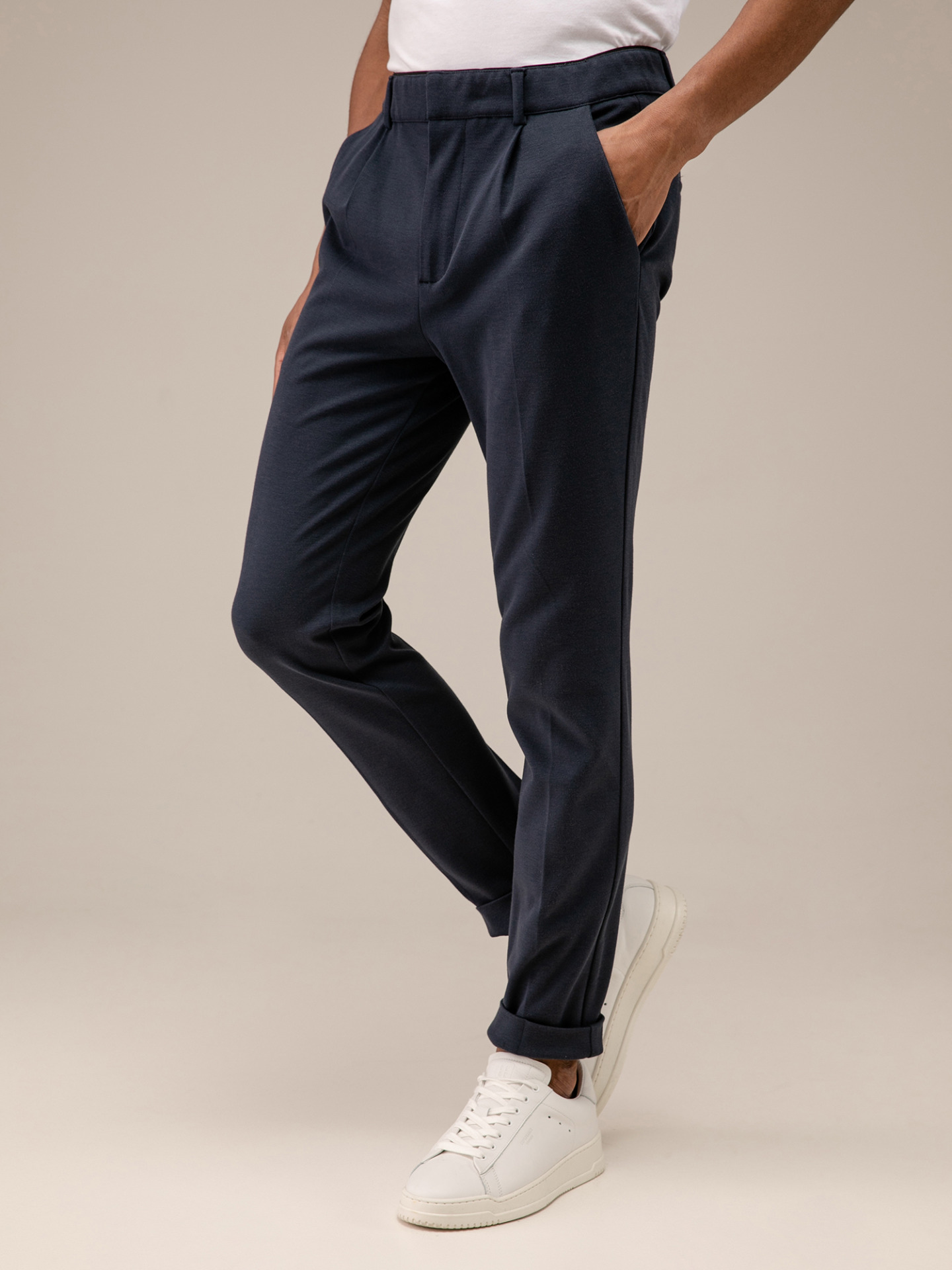 Detailansicht von Hose mit Bundfalte von KIEFERMANN