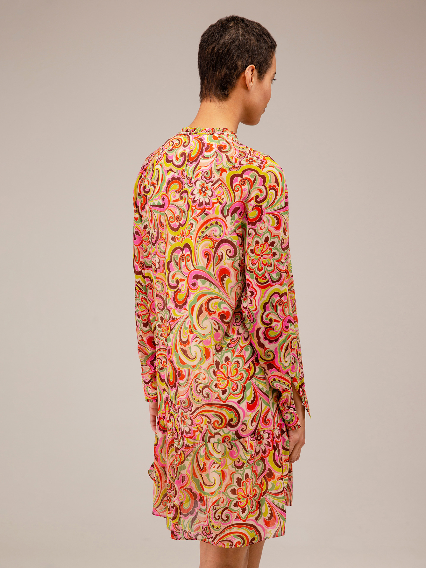 Detailansicht von Kurzes Blusenkleid von DANIELS