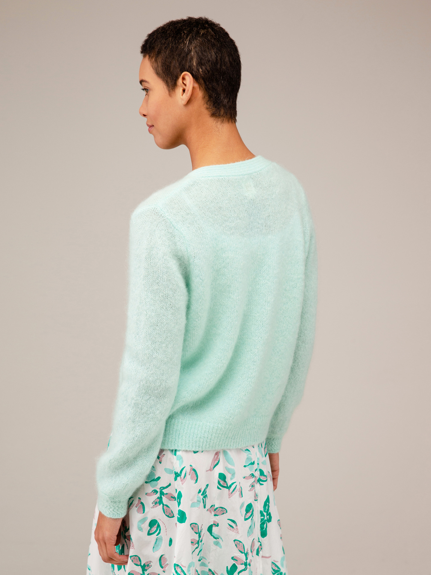 Detailansicht von Strickjacke aus Wolle von DES PETITS HAUTS