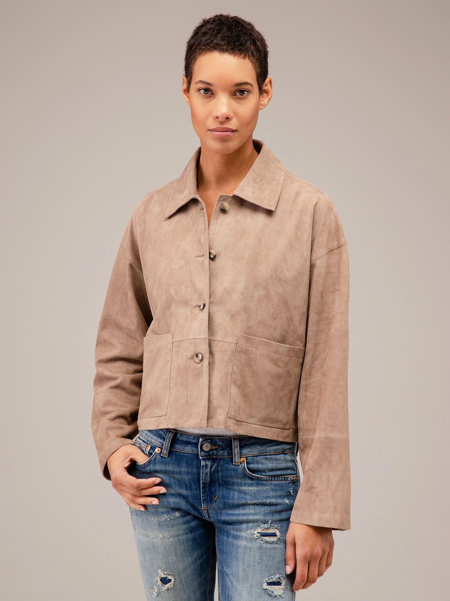 Detailansicht von Kurze Velour-Lederjacke von ARMA