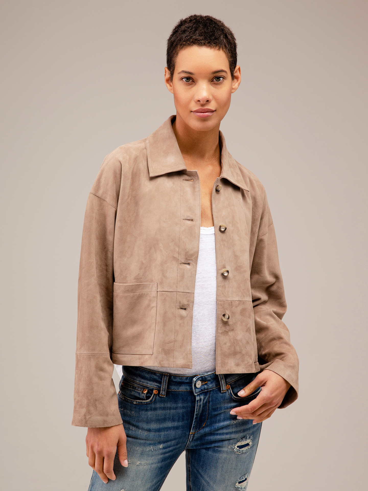 Detailansicht von Kurze Velour-Lederjacke von ARMA