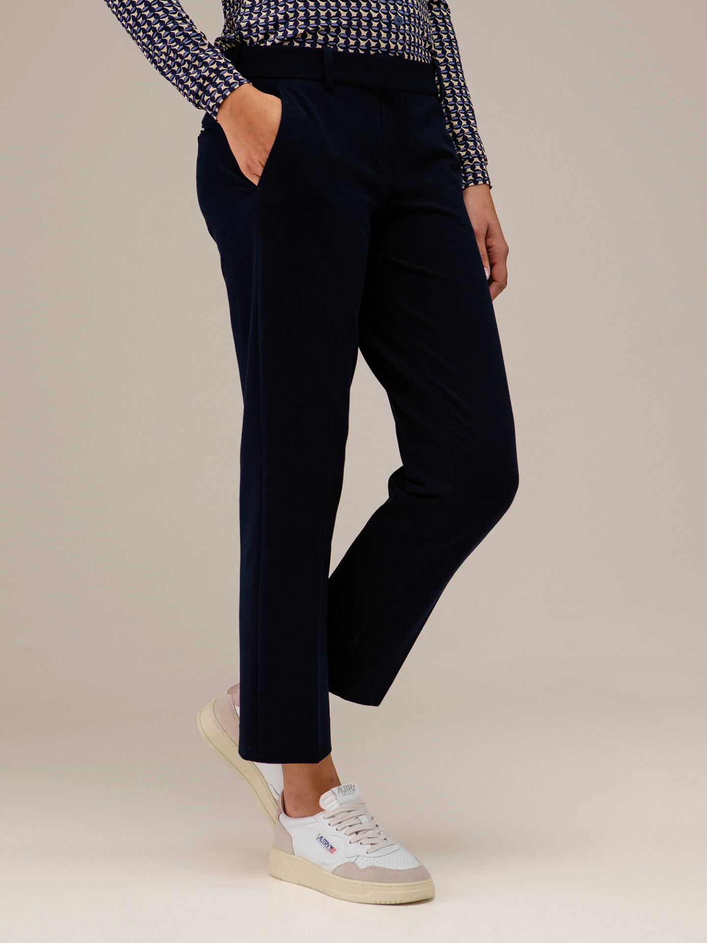 Detailansicht von Chinohose aus Baumwolle von CIRCOLO