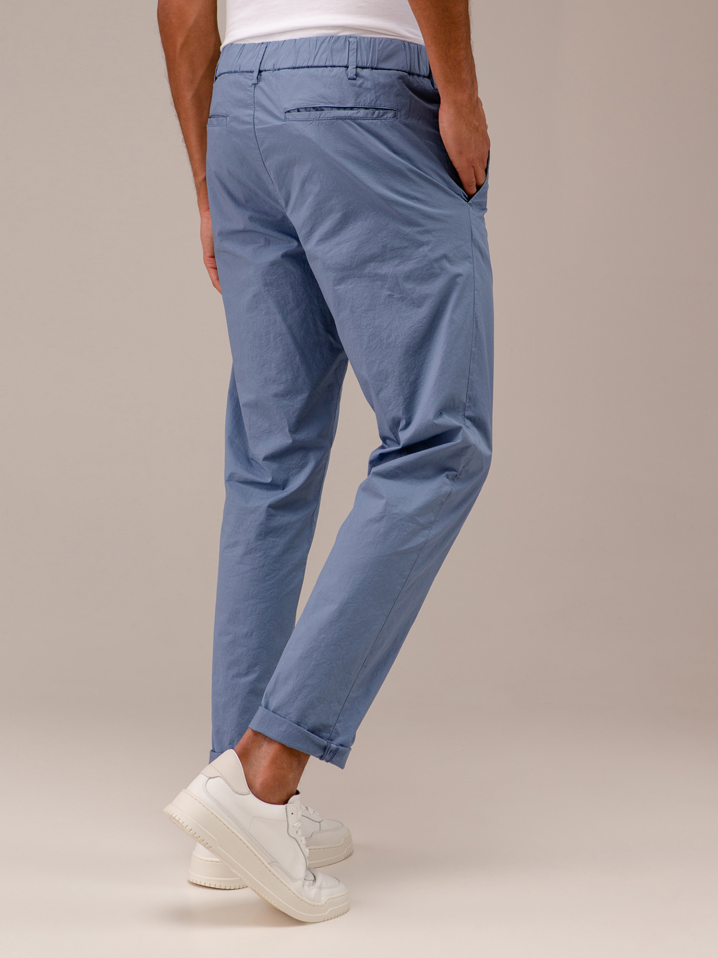 Detailansicht von Lässige Chinohose von MYTHS