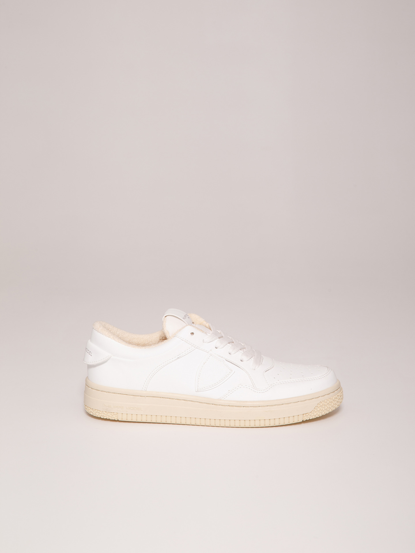 Detailansicht von Sneaker von PHILIPPE MODEL