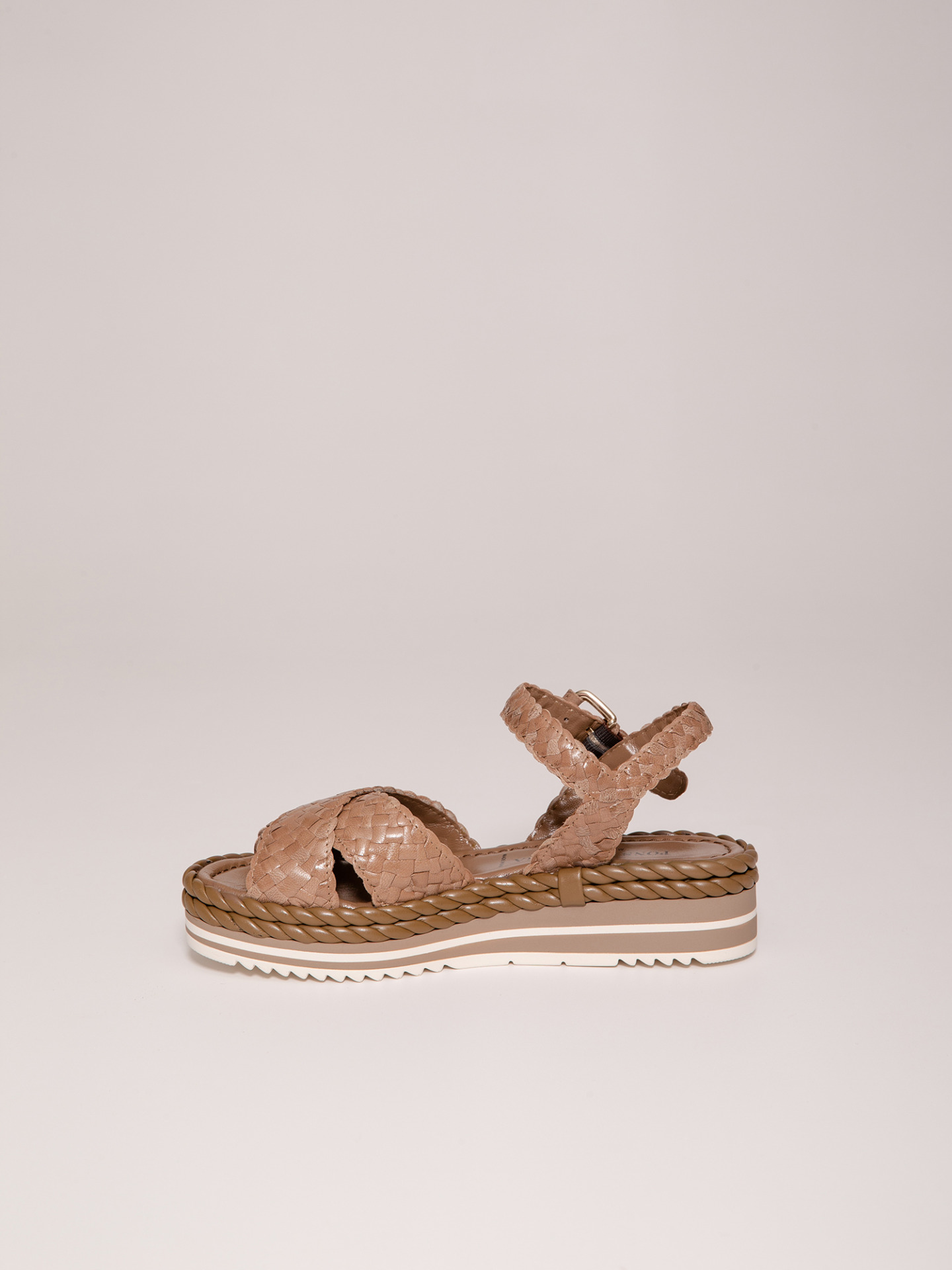 Detailansicht von Plateau-Sandalen von PONS QUINTANA