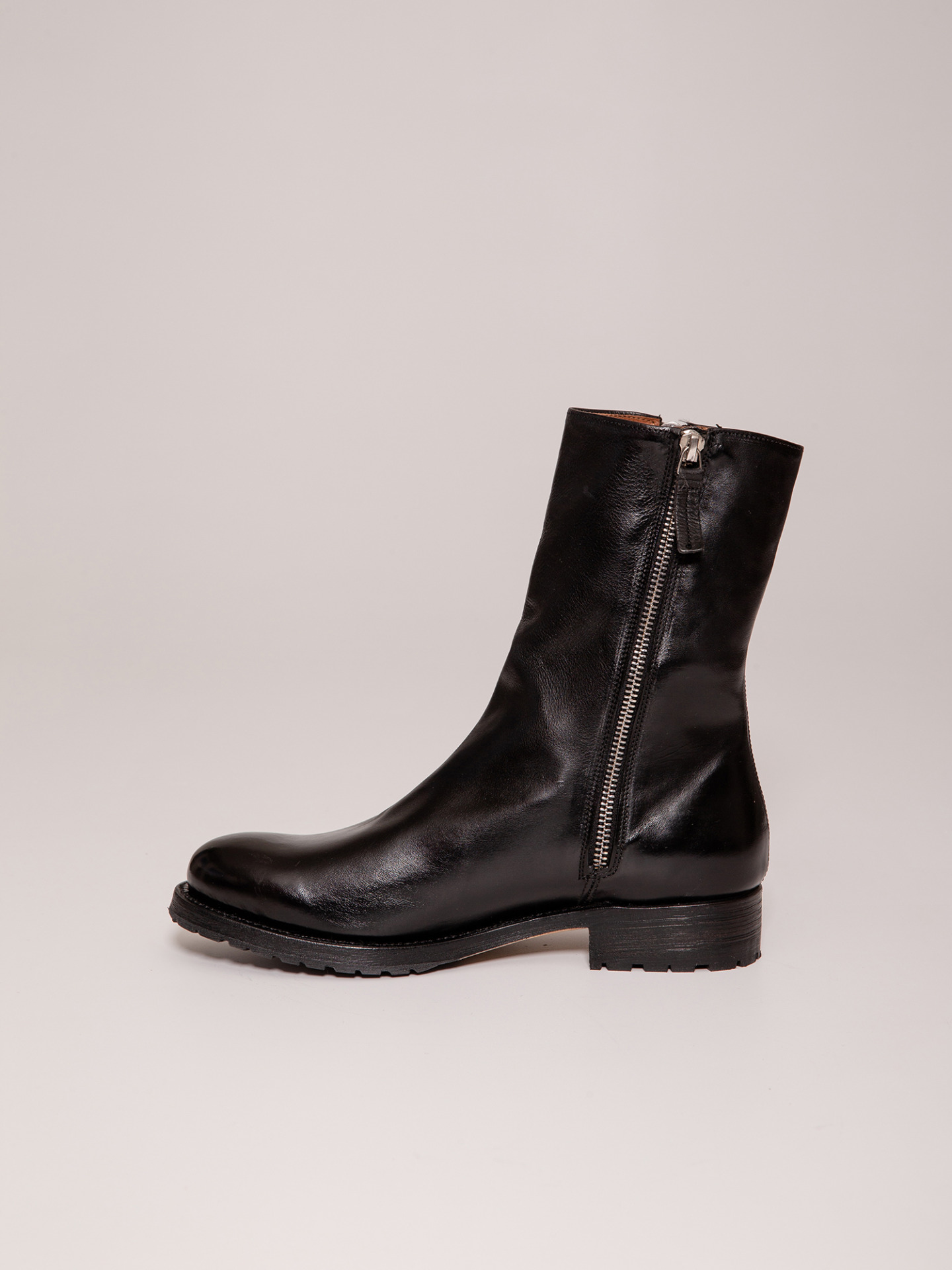 Detailansicht von Lederstiefel von CORDWAINER