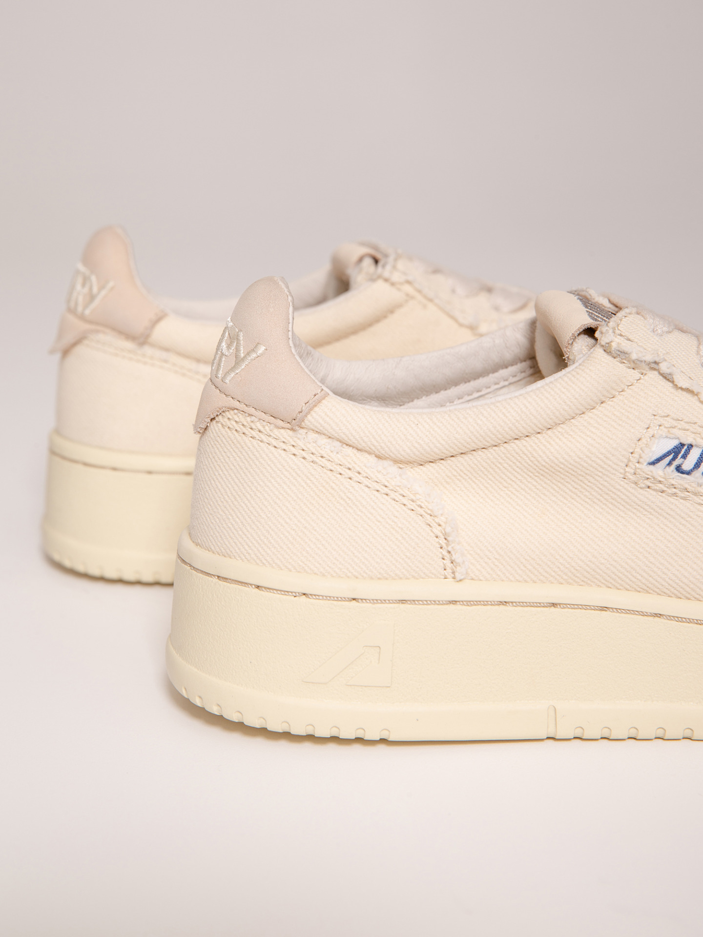 Detailansicht von Sneaker von AUTRY