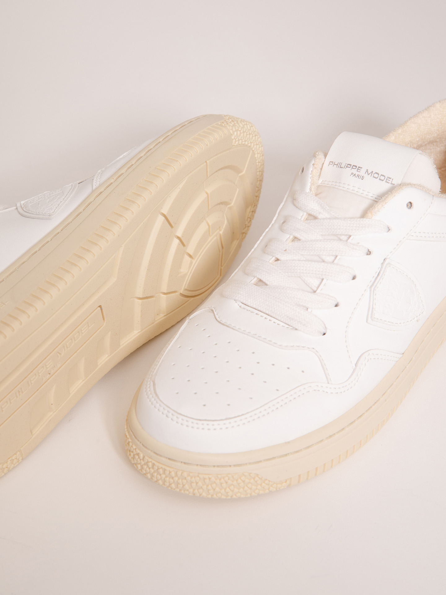 Detailansicht von Sneaker von PHILIPPE MODEL