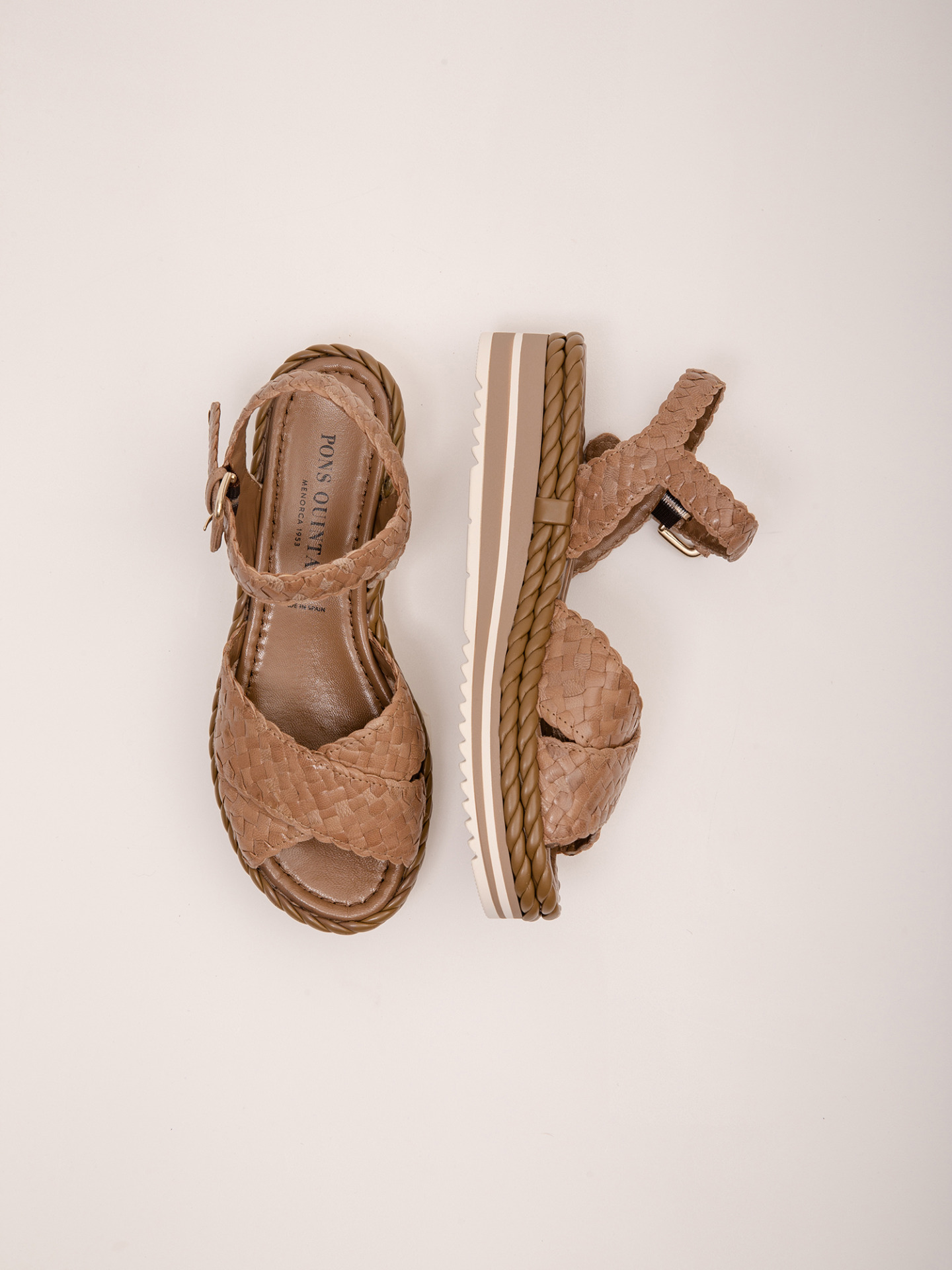 Detailansicht von Plateau-Sandalen von PONS QUINTANA