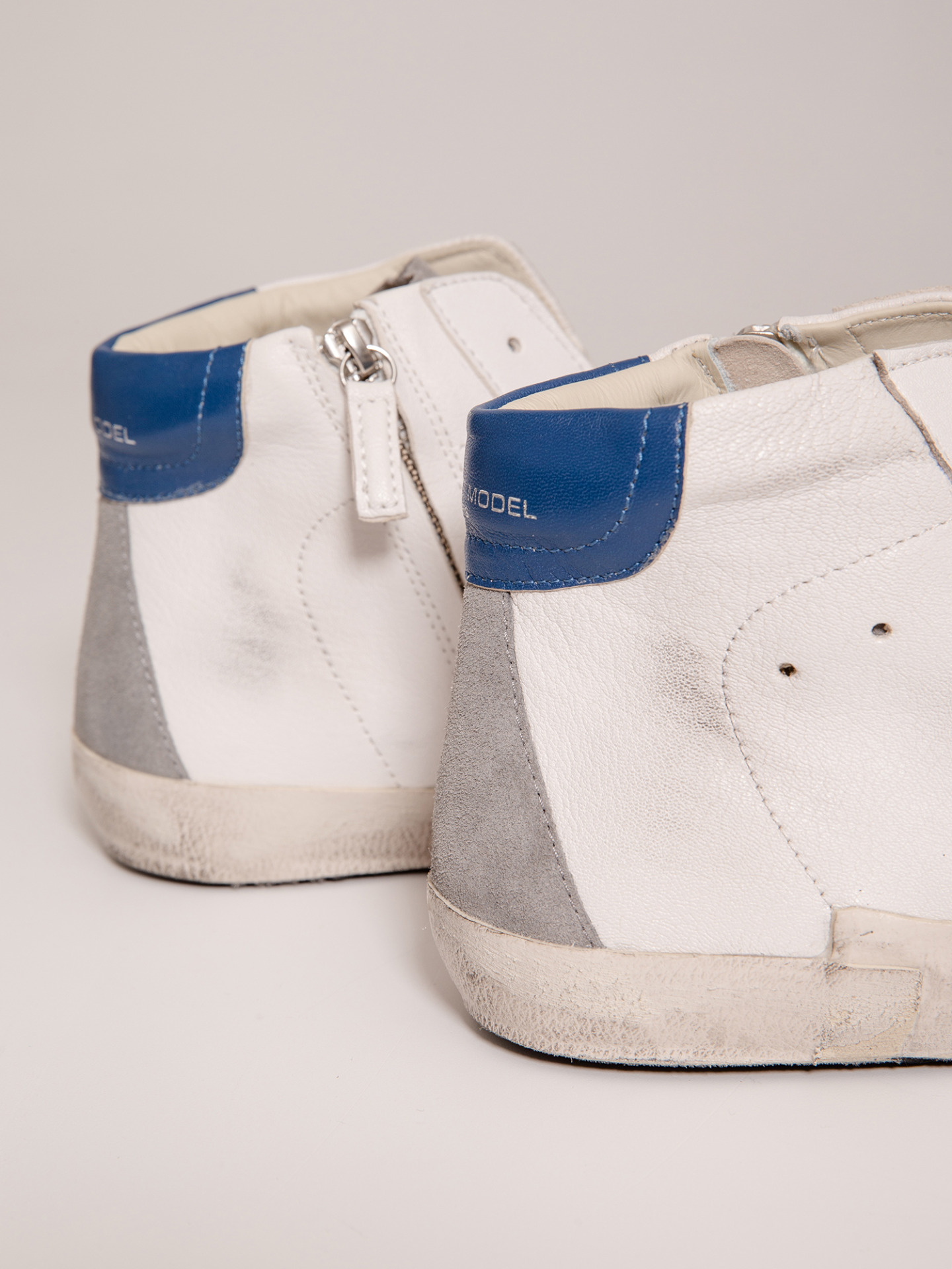 Detailansicht von Hoher Sneaker aus Leder von PHILIPPE MODEL