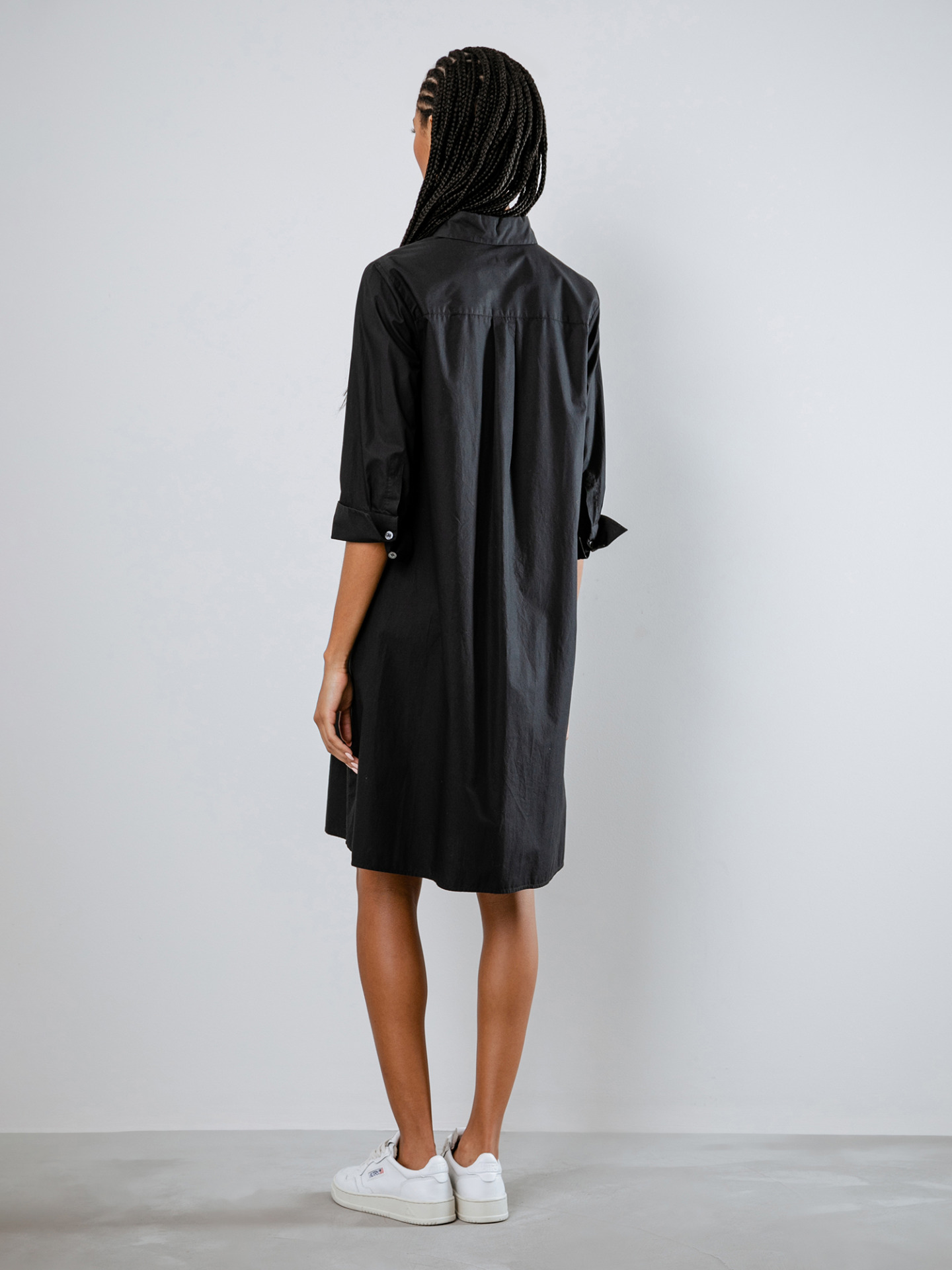 Detailansicht von Midi-Hemdblusenkleid aus Baumwolle von ROBERT FRIEDMAN