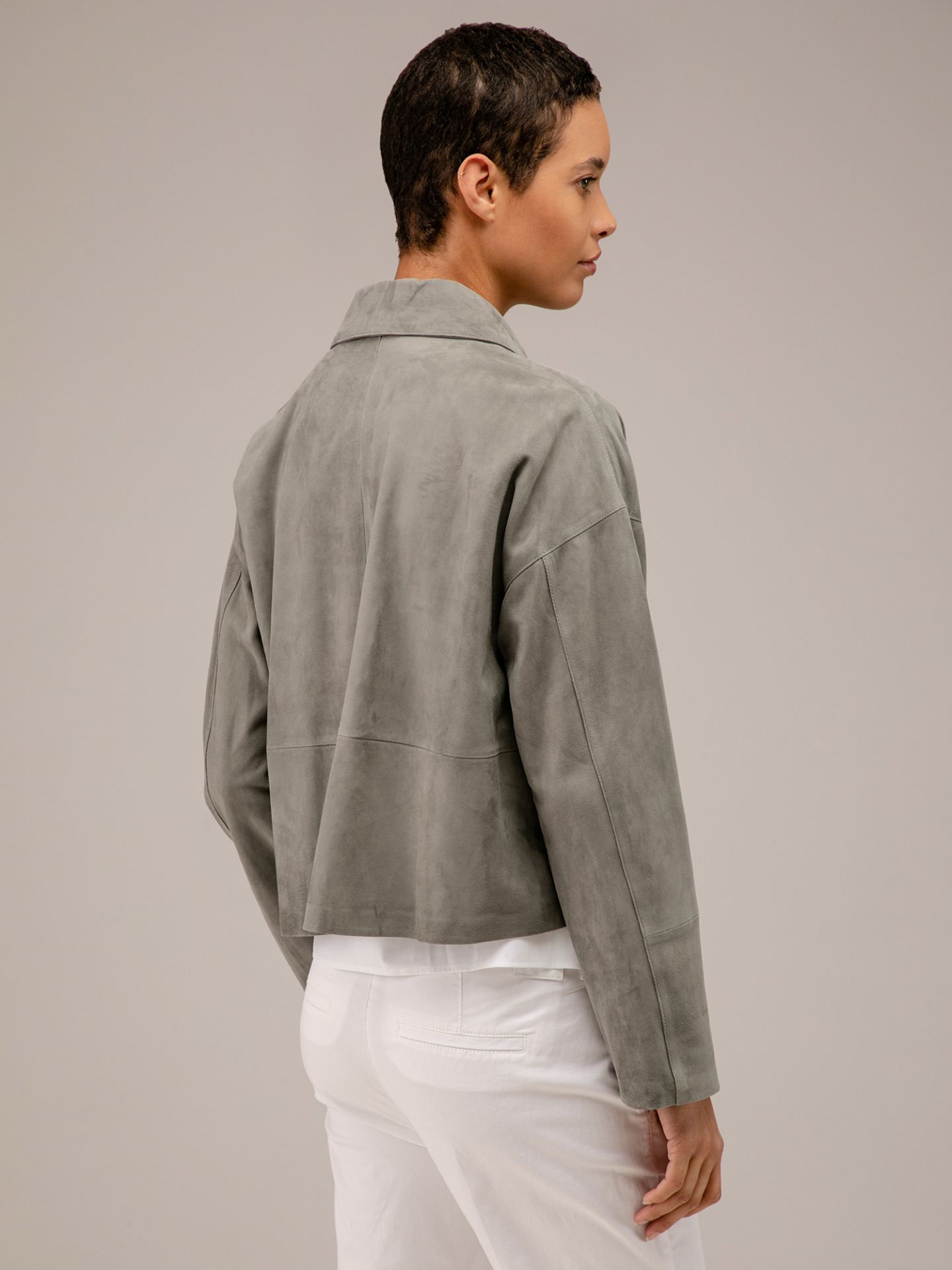 Detailansicht von Kurze Velour-Lederjacke von ARMA