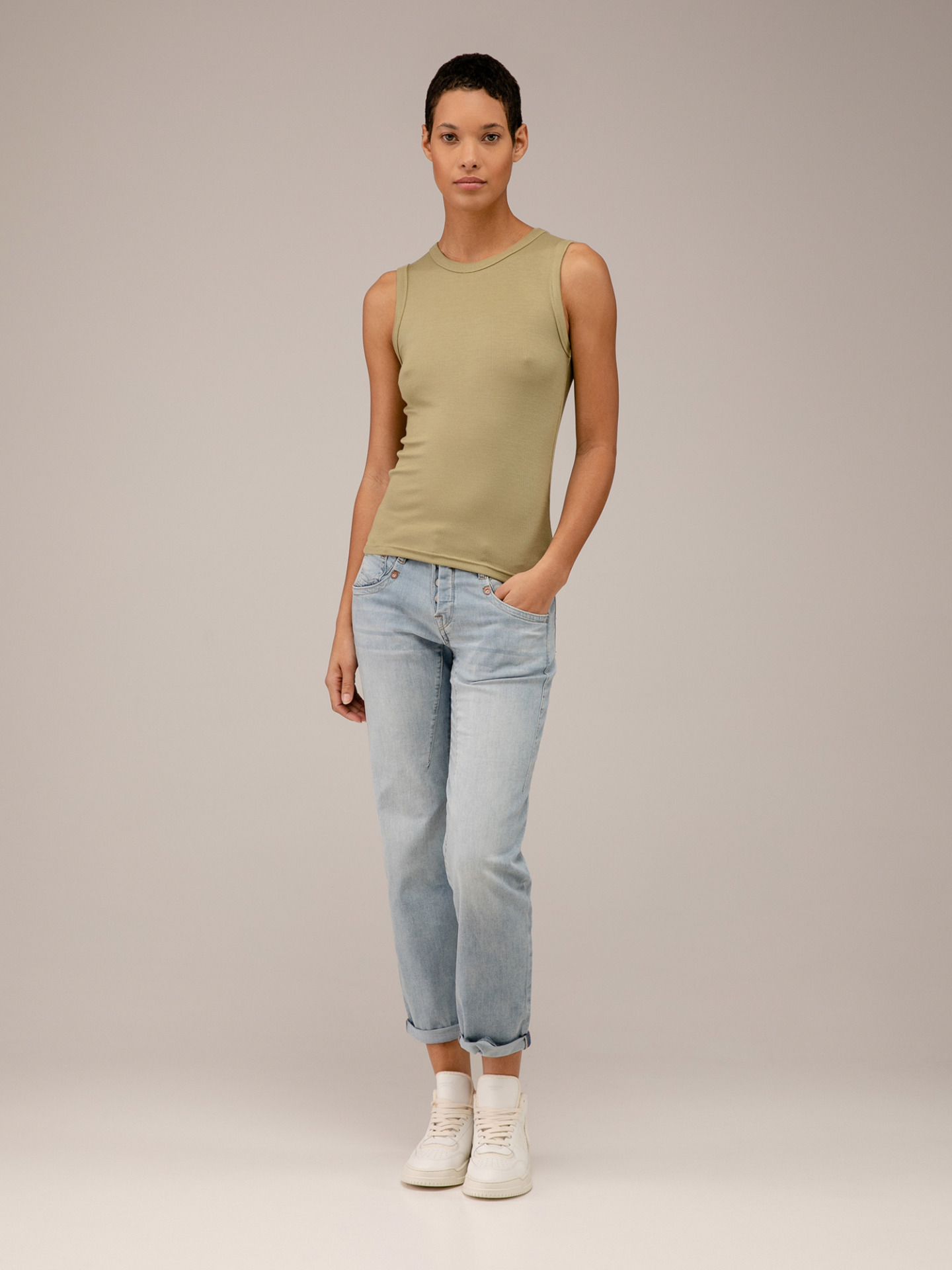 Detailansicht von Top von ELIAS RUMELIS