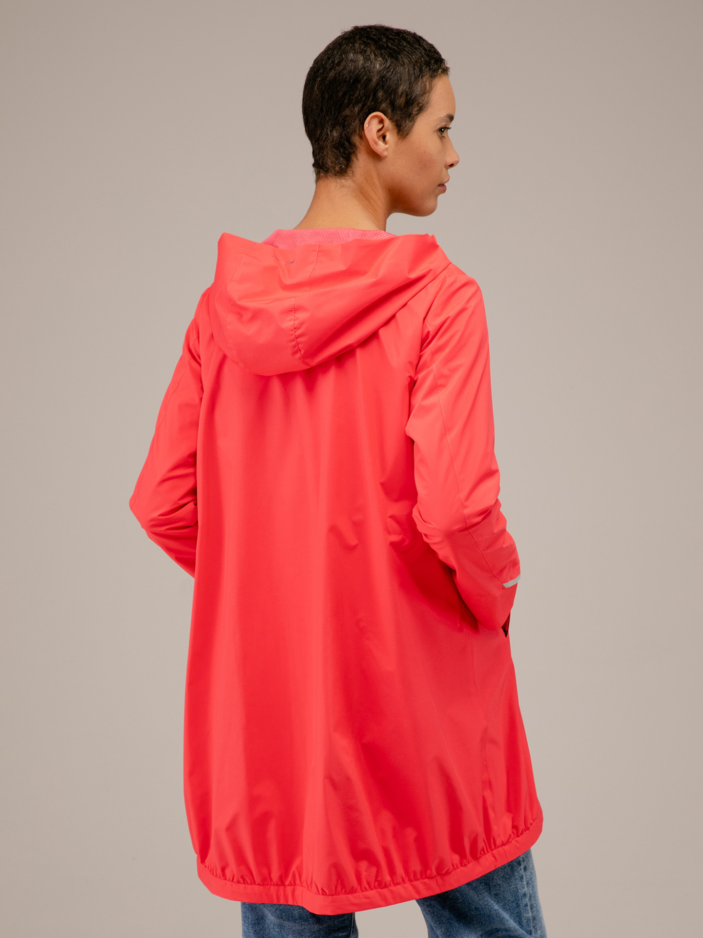 Detailansicht von Regenmantel von HERNO